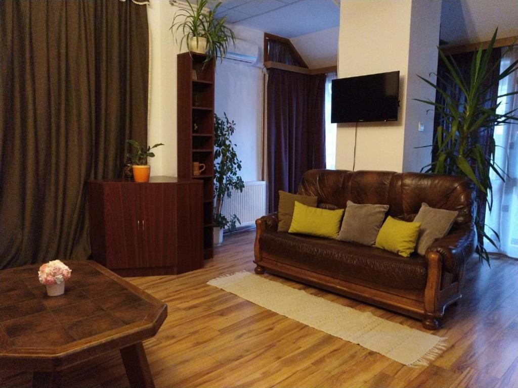 Erzsebet Vendeghaz Es Apartman Hajdúszoboszló Exteriör bild